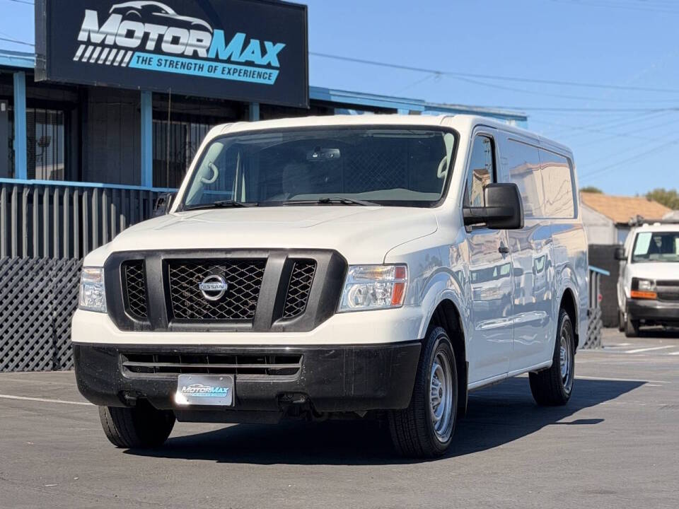 nissan nv cargo 2017 1N6BF0KM7HN802256 image nissan nv cargo 2017 1N6BF0KM7HN802256 image